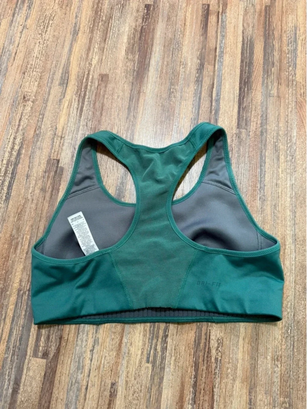 Nike Green sports bra size small  Doubled lined material padless style